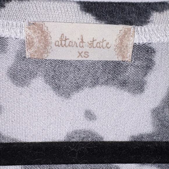 Altar'd State Black & White Cow Print Soft Cropped Oversized Long Sleeve Top XS - Picture 4 of 8